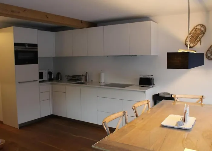 Apartamento Chesa La Tegia By Interhome *