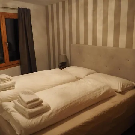 Apartamento Chesa La Tegia By Interhome *
