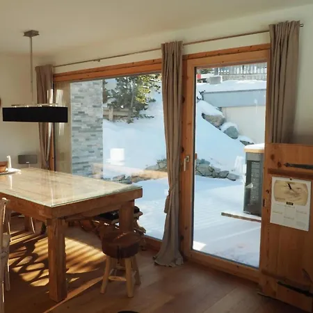 Apartamento Chesa La Tegia By Interhome *
